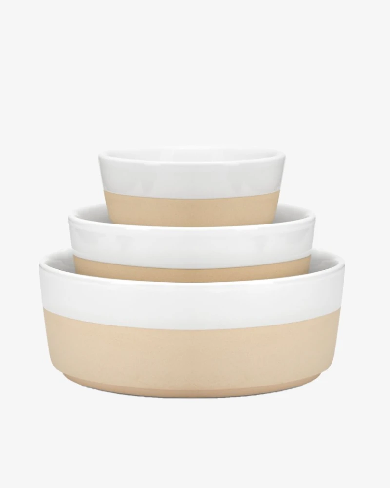 WAGGO Textured Dipper Ceramic Dog Bowl In White - Image 3