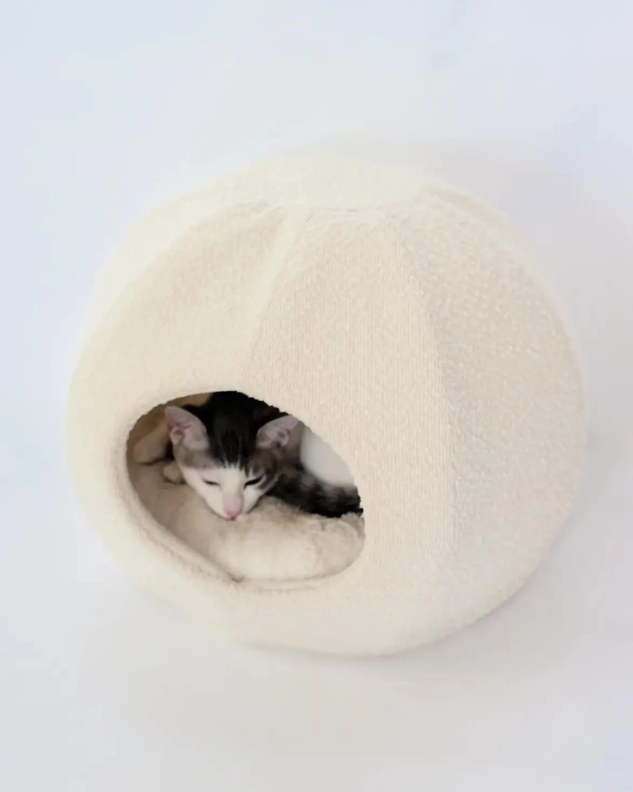 CATENARY HOME Bouclé Modular Moon Cat Cave Bed - Image 7