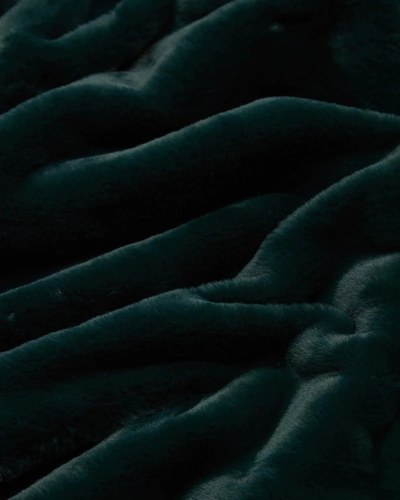 APPARIS Faux Fur Brady Dog Blanket - Image 7