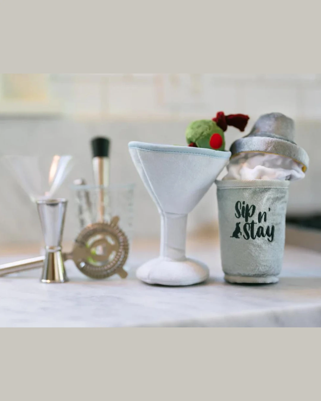 P.L.A.Y. Dogtail Shaker Squeaky Crinkle Dog Toy - Image 6