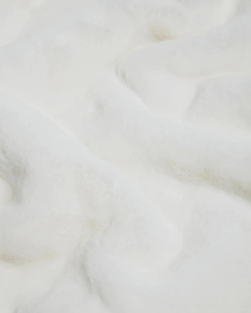 APPARIS Faux Fur Brady Dog Blanket - Image 8