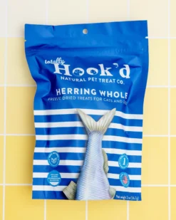 TOTALLY HOOK'D Freeze-Dried Herring Whole Treats For Dogs & Cats (Made In The USA)