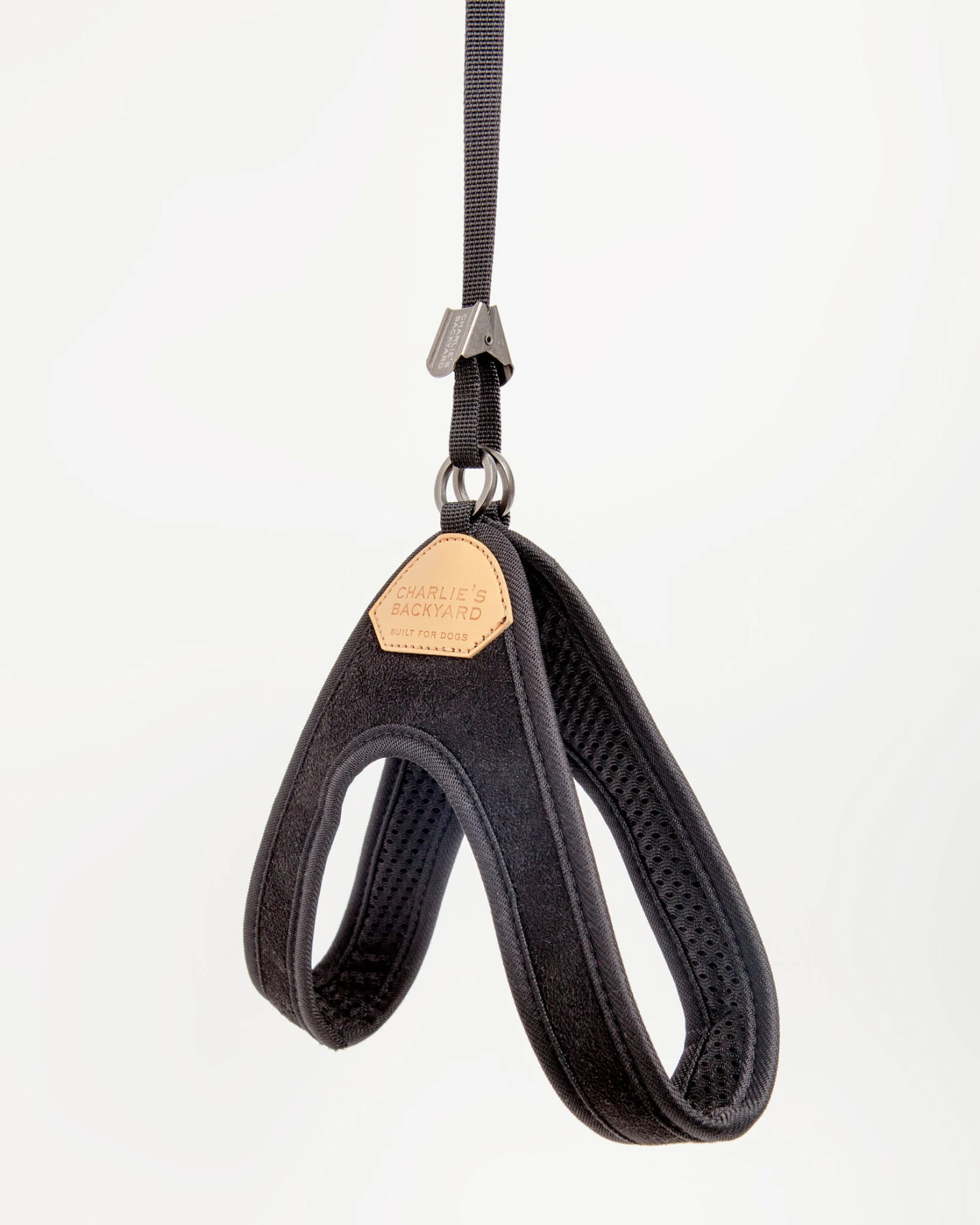 CHARLIE'S BACKYARD Adjustable Easy Dog Harness In Black - Image 2