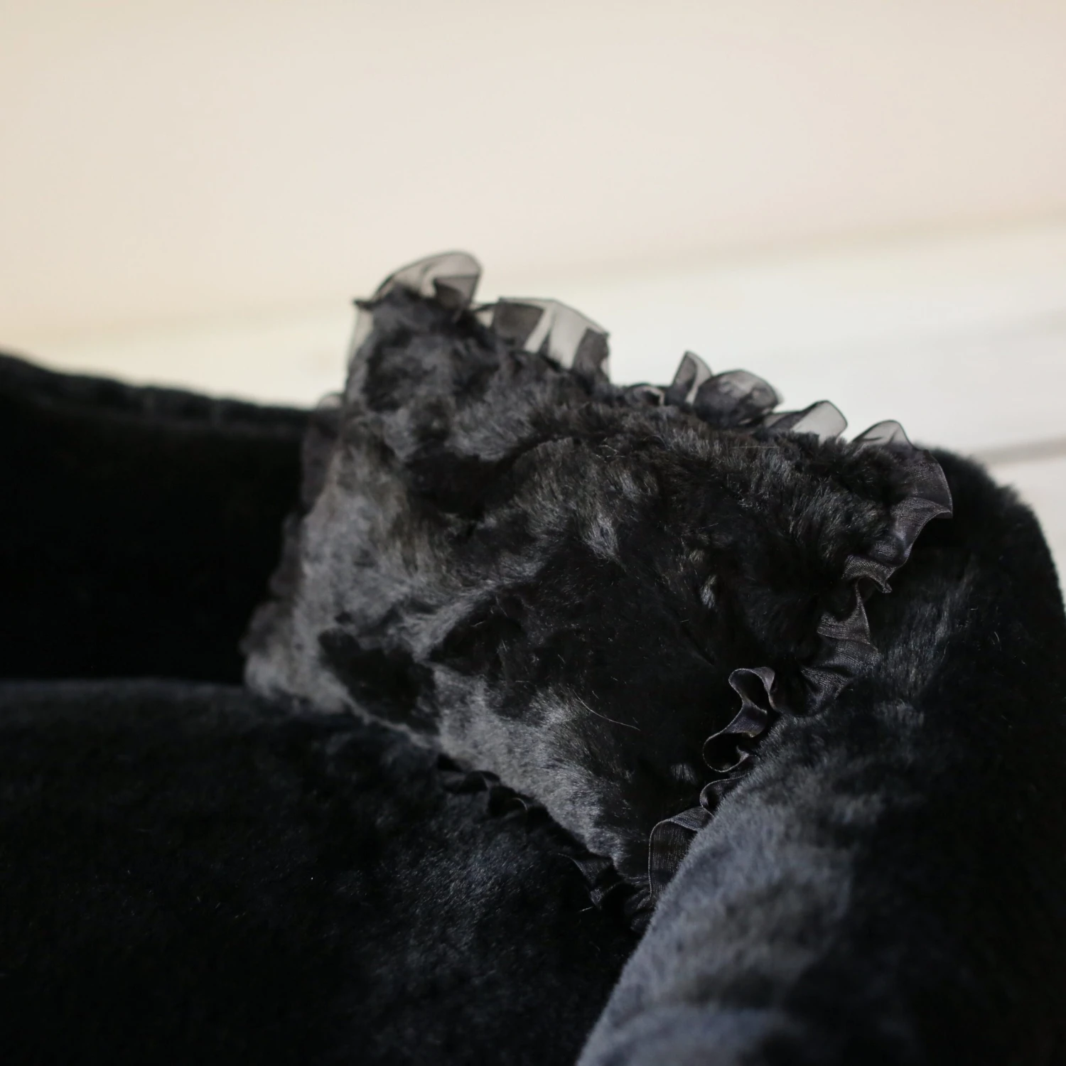HELLO DOGGIE The Divine Dog Bed In Black (Custom/Direct-Ship) (Made In The USA) - Image 2